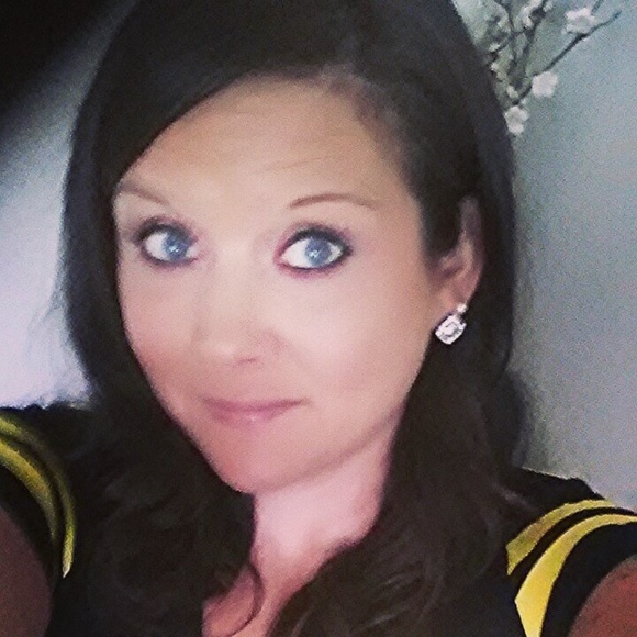 Meet your Posher, Tess - Picture 1 of 1